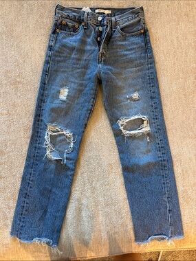 Women's Distressed Straight Jeans